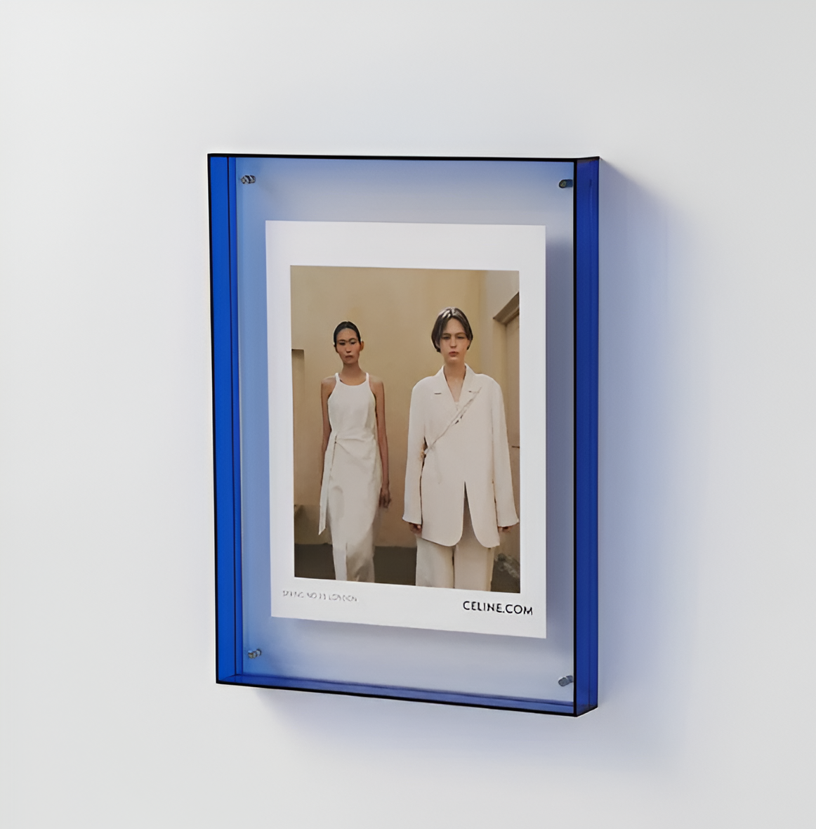 Seravina Floating Acrylic Frame