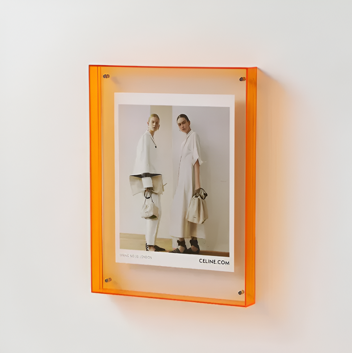 Seravina Floating Acrylic Frame