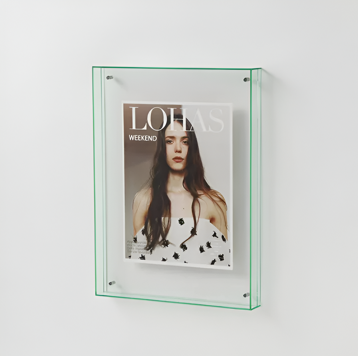 Seravina Floating Acrylic Frame
