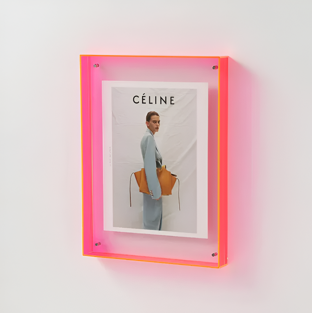 Seravina Floating Acrylic Frame