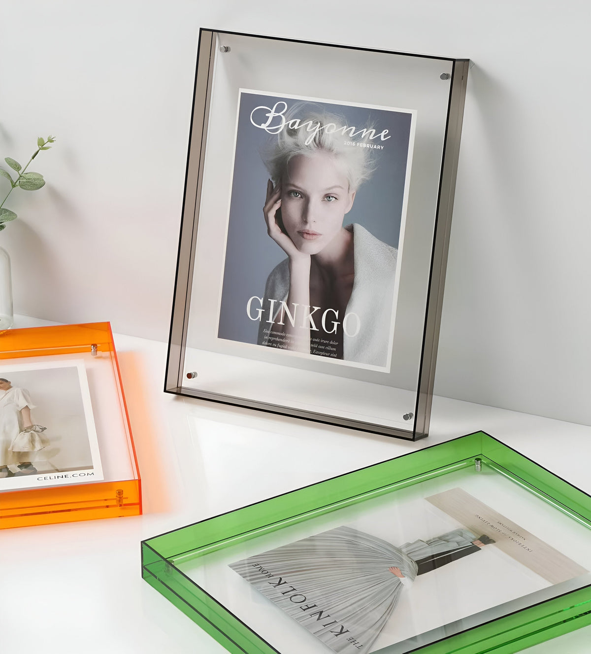 Seravina Floating Acrylic Frame – product image 4