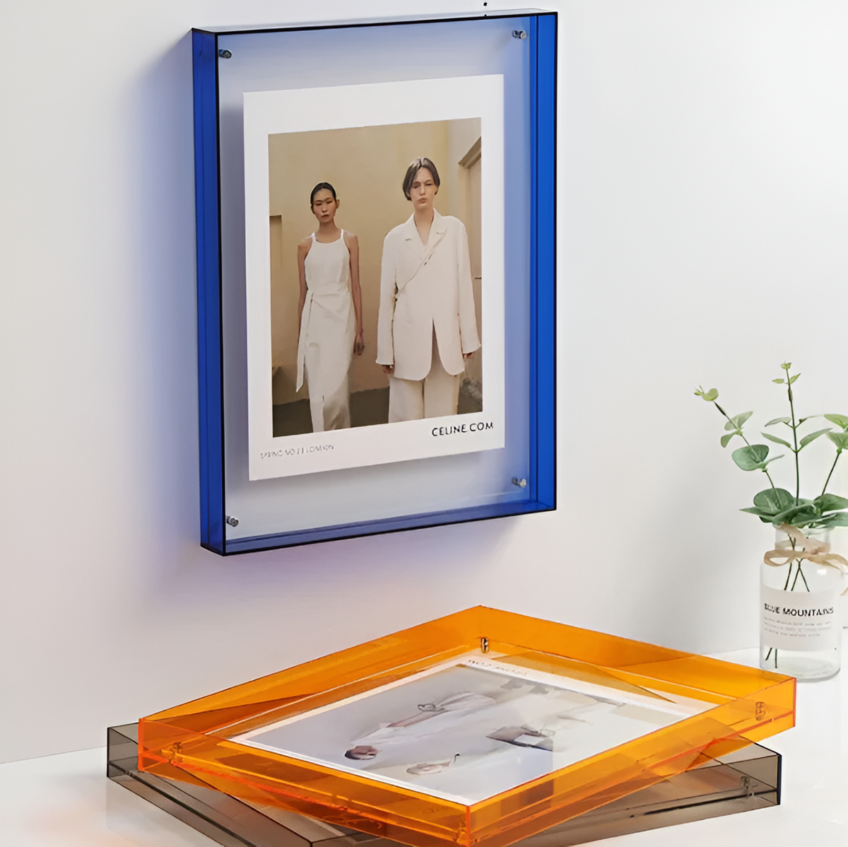 Seravina Floating Acrylic Frame – product image 7