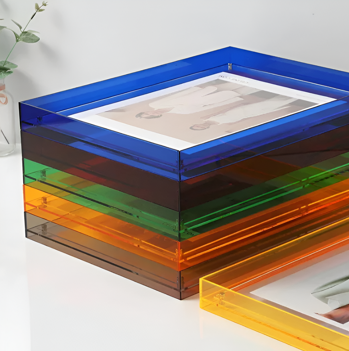 Seravina Floating Acrylic Frame – product image 9