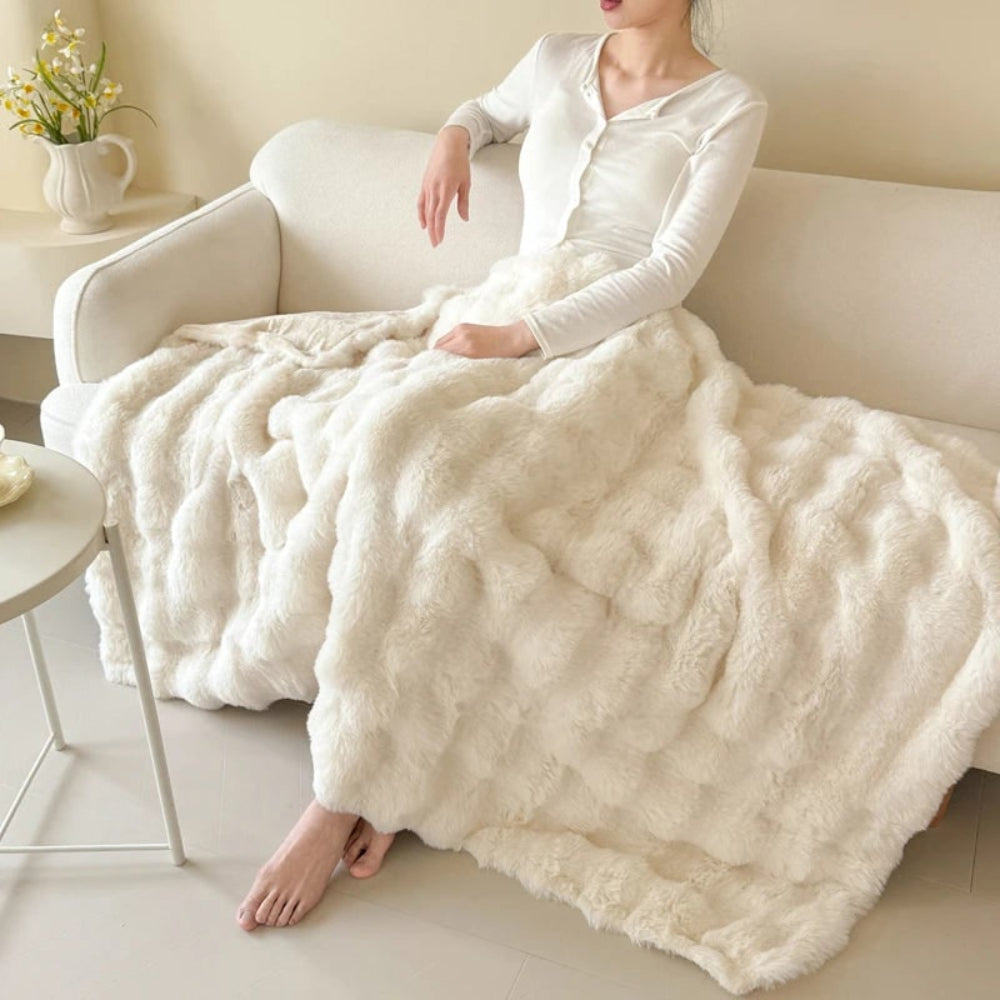 Deep Pile Faux Fur Throw – product image 2