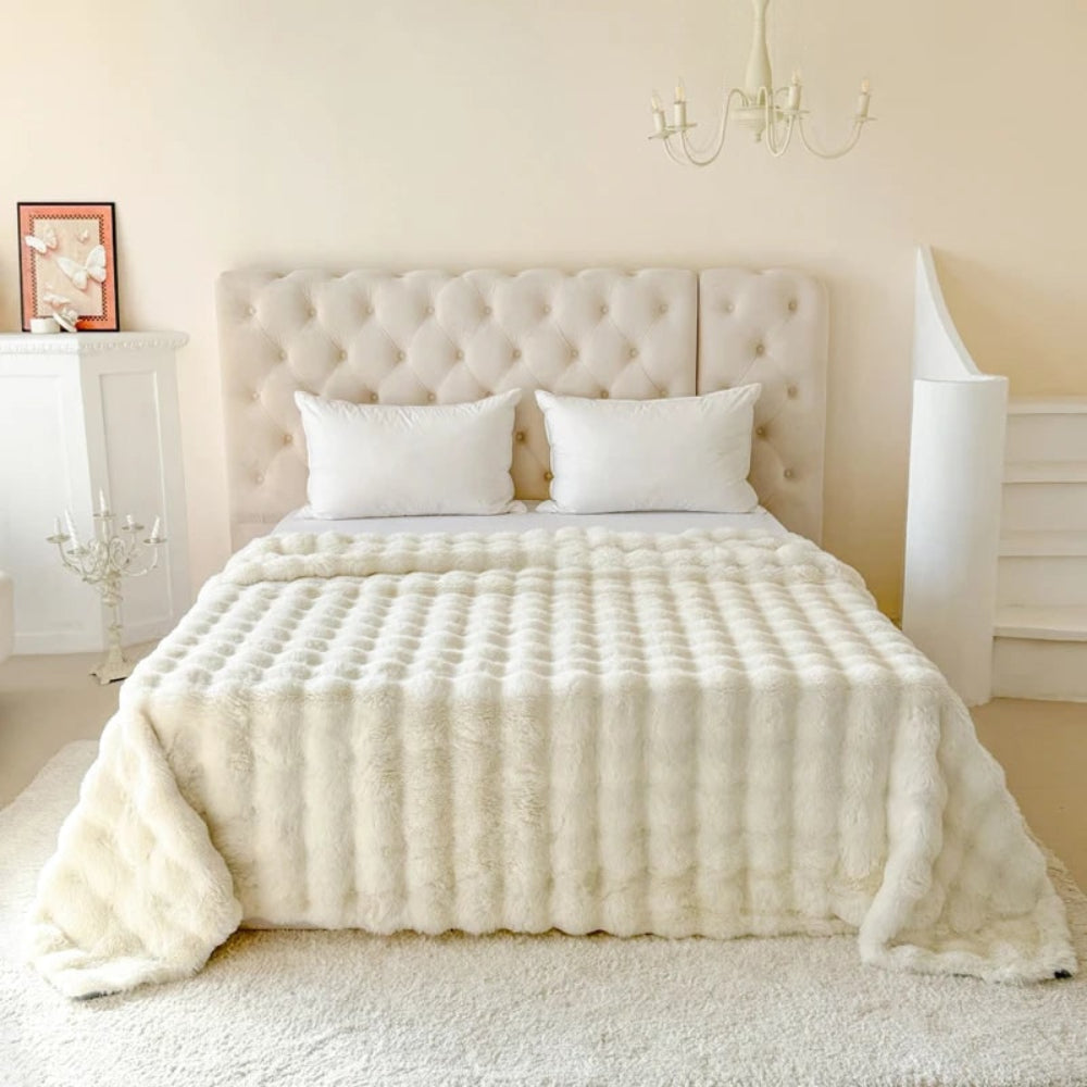 Deep Pile Faux Fur Throw – product image 7