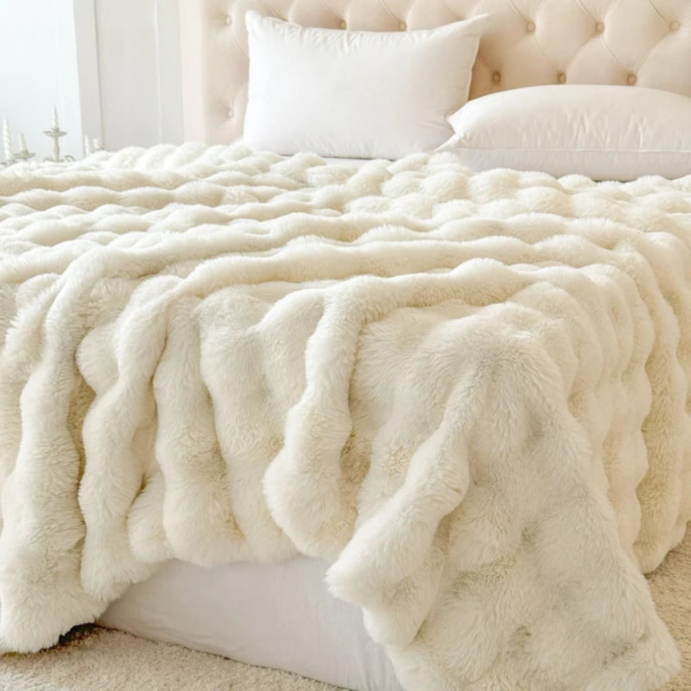 Deep Pile Faux Fur Throw – product image 8