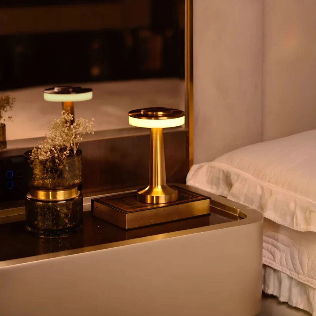 Cordless Metal Dimmable Table Lamp – product image 4