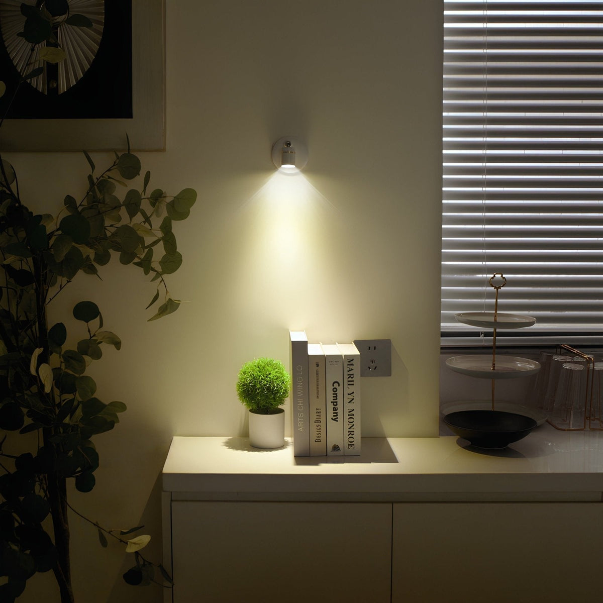 Adjustable LED Spotlight Wall Sconce – product image 4